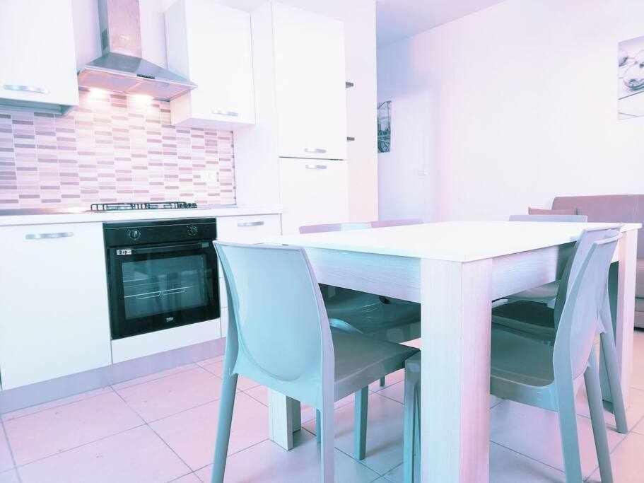 App Girasole 1A 300 Metri Dal Mare In Salento Apartment ตอร์เร ซาน จิโอวานนิ อูเจนโต ภายนอก รูปภาพ
